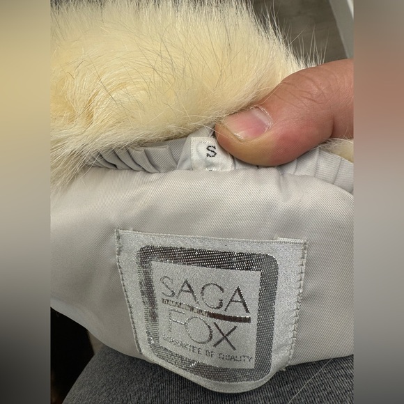 SAGA FOX Elegant White Long Fur Coat - Picture 12 of 12